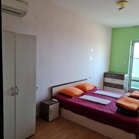 Елка Apartment Burgas City Exterior foto
