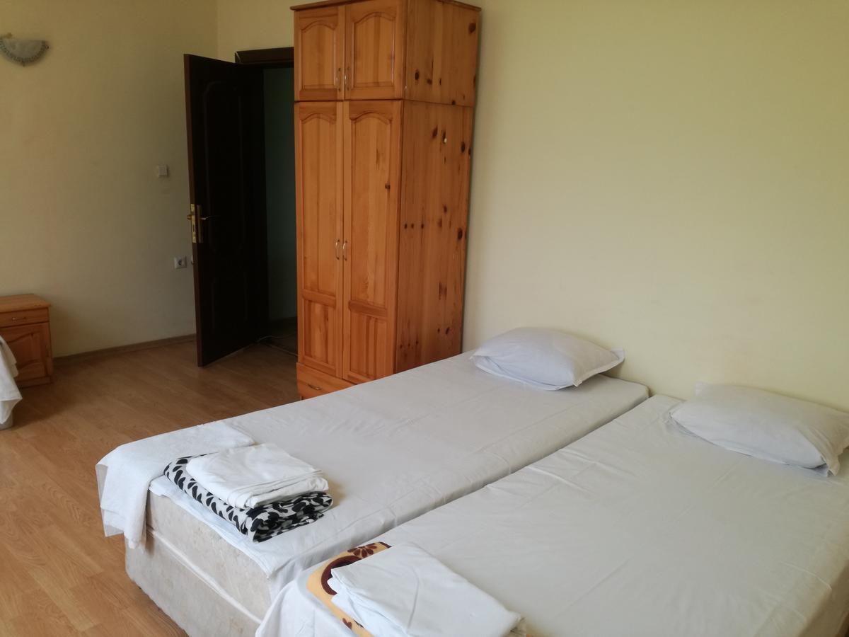 Елка Apartment Burgas City Exterior foto