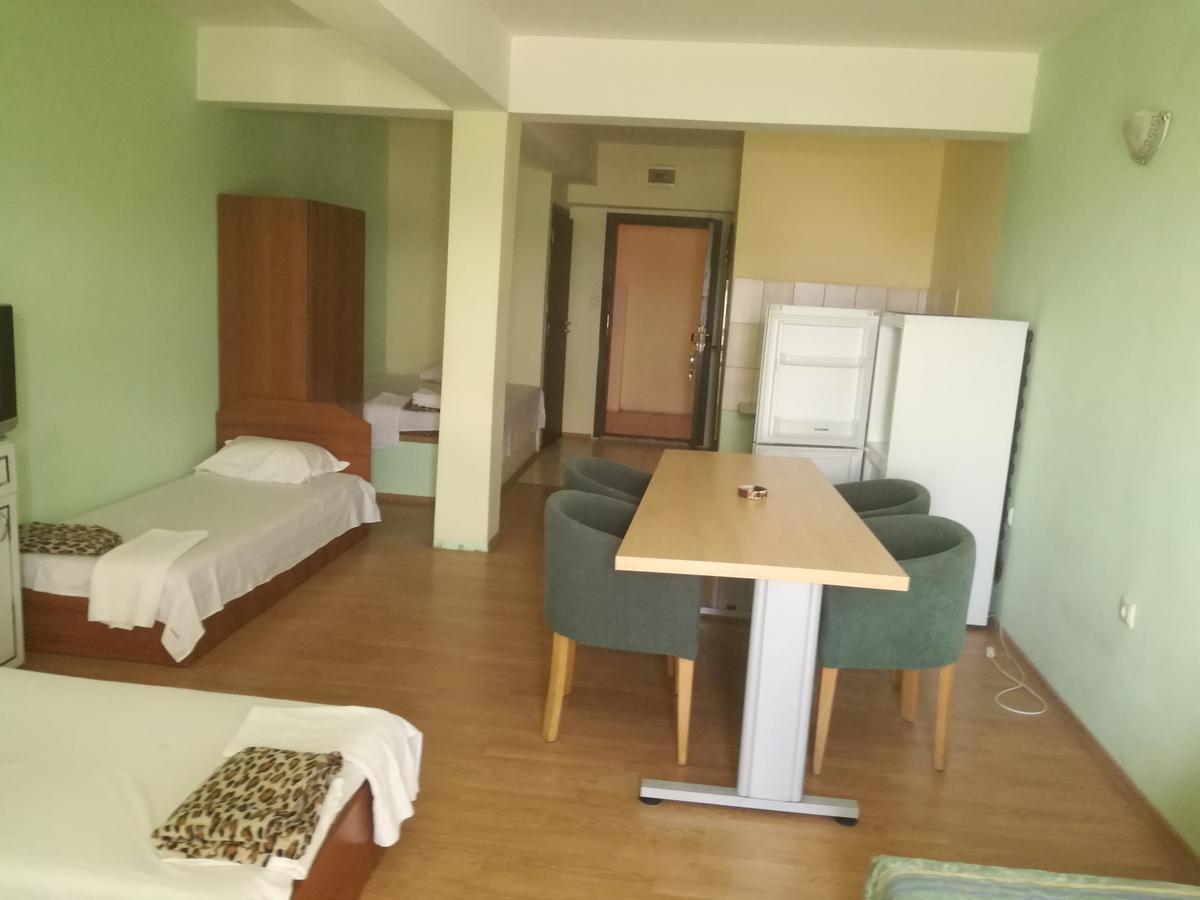 Елка Apartment Burgas City Exterior foto